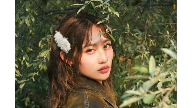 佐々木莉佳子 2027年カレンダー発売記念イベントがSHIBUYA TSUTAYAで開催