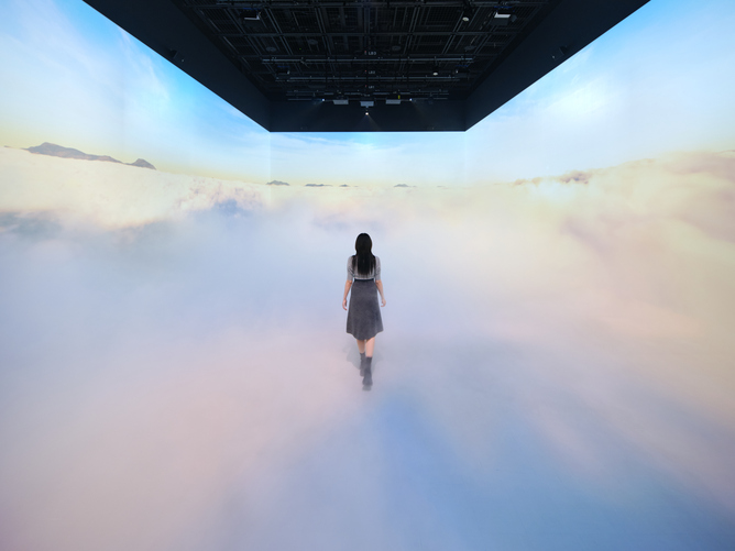 【日本科学未来館】没入型インスタレーション「Sky 雲の旅」開催！