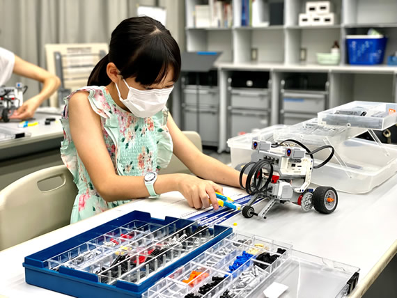 ロボットを改造！日本科学未来館で障害物クリアに挑戦するワークショップ開催
